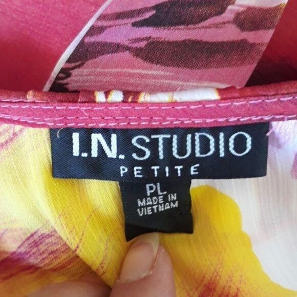 Fiery Tropical Ruffle Pleated Cap Sleeve Deep Scoop Tie Waist Top Sz PL - Picture 3 of 9